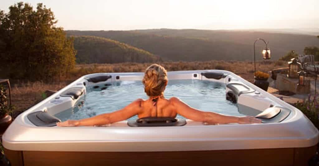 Hot Tub Privacy Ideas to Create the Perfect Outdoor Escape